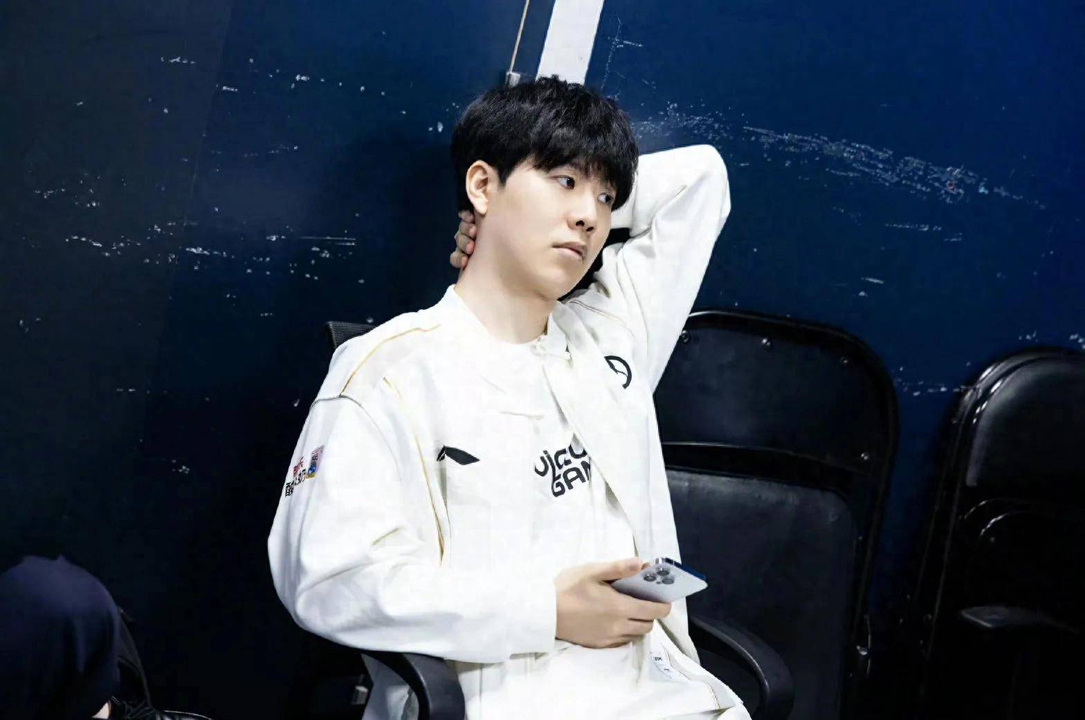 S14资格赛昨日TOP5：Light寒冰万箭齐发 成WBG最大功臣